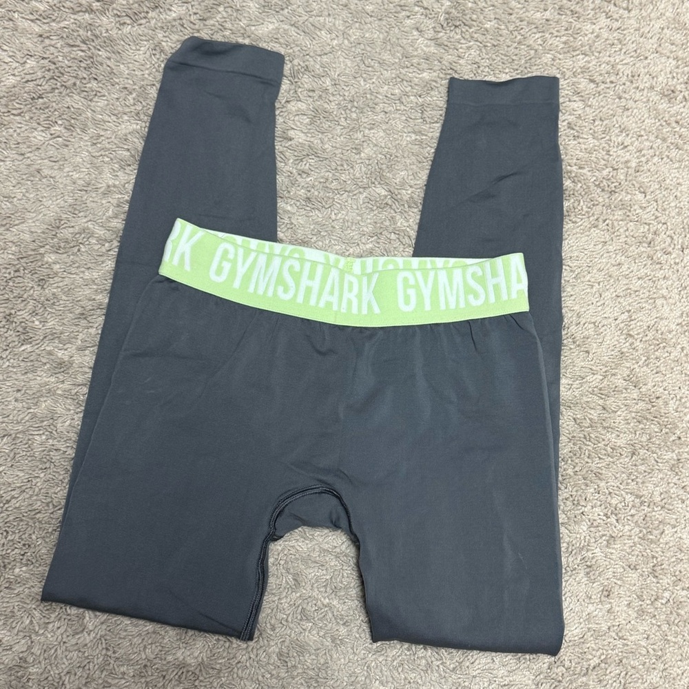 Gymshark Seamless Charcoal Grey leggings size S in EUC